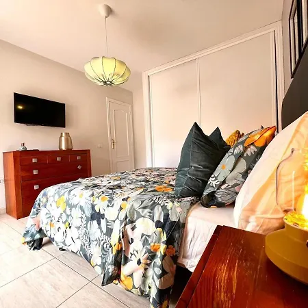 Cozzy Carolina Iii Apartment *